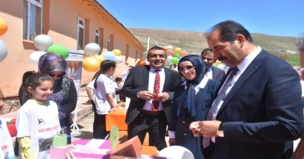 Tercanda Bilim Fuarı Açılışları Gerçekleştirildi