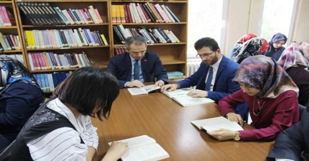 Tosyada ‘Kadın Okursa Dünya Değişir Kitap Okuma Kampanyası