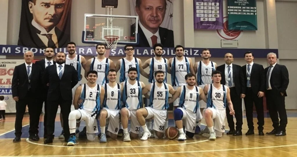 Türk Telekom Galip Başladı
