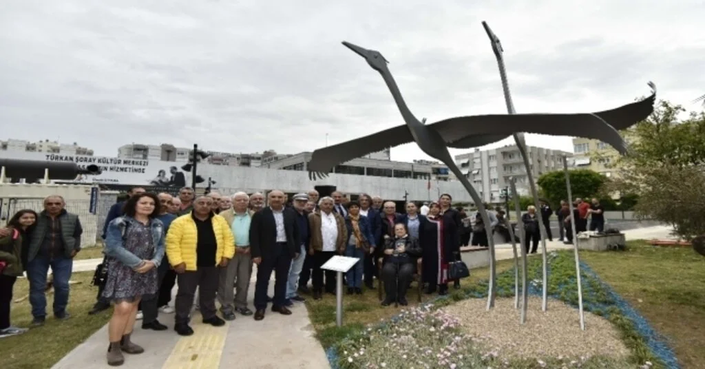 Turnalar Heykeli Türkan Şoray Kültür Merkezi Bahçesinde