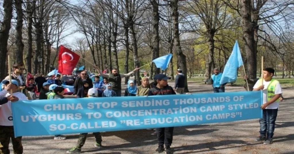 Uygur Türkleri Stockholmde Çini Protesto Etti