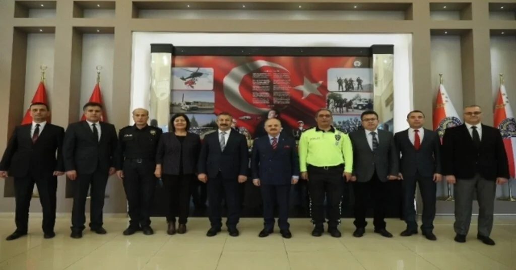 Vali Çakacak, İl Emniyet Müdürlüğü Ve Eskişehir Polis Meslek Eğitim Merkezini Ziyaret Etti