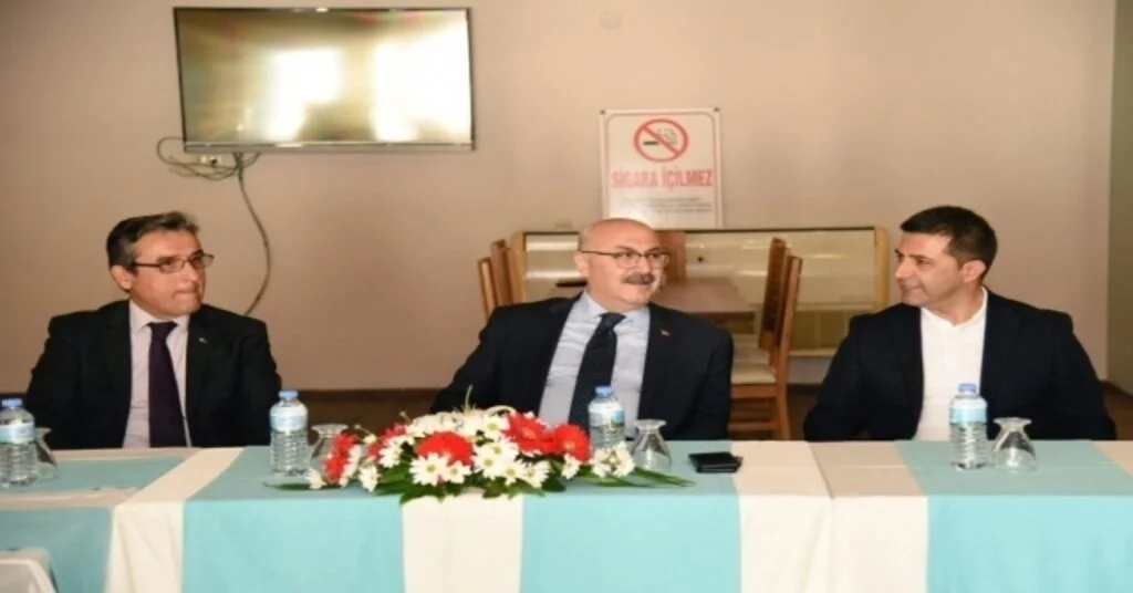 Vali Köşger, Kuşadası İlçe Danışma Kurulu Toplantısına Katıldı