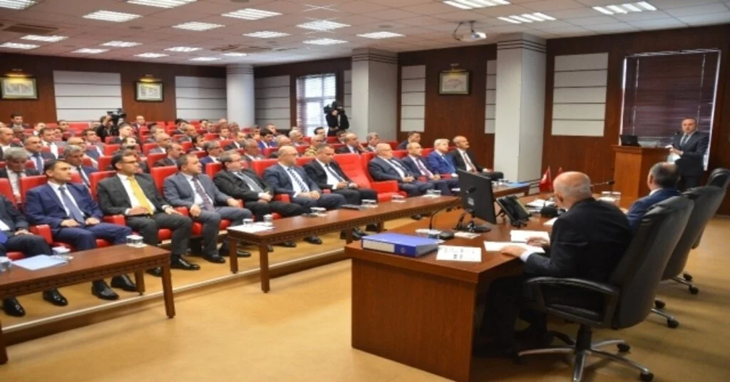Vali Özkan: Aksu Çayı Berrak Olacak