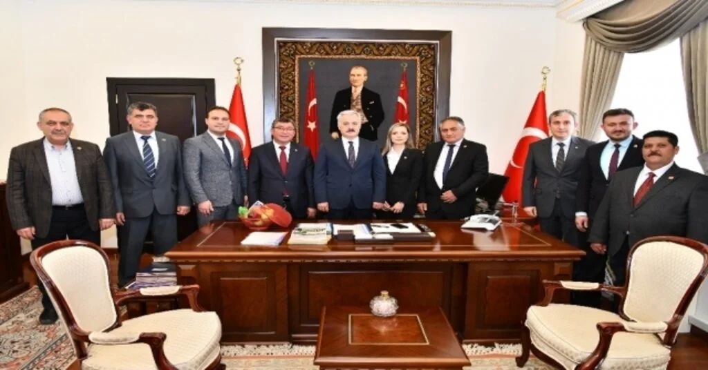 Vali Seymenoğlu: “Eğirdir Belediyesinden Çok Şey Bekliyoruz”