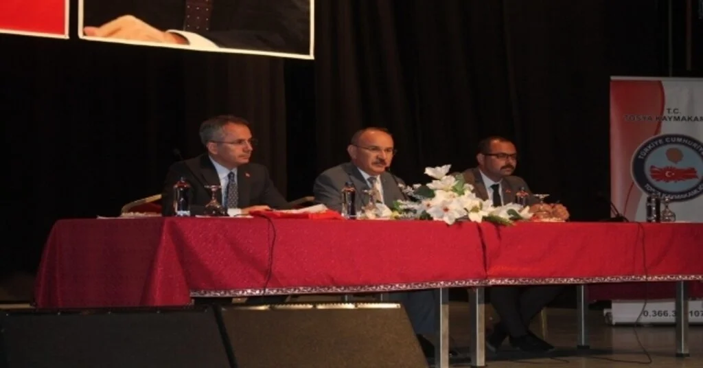 Vali Yaşar Karadeniz Tosyada Vatandaşların Sorunlarını Dinledi