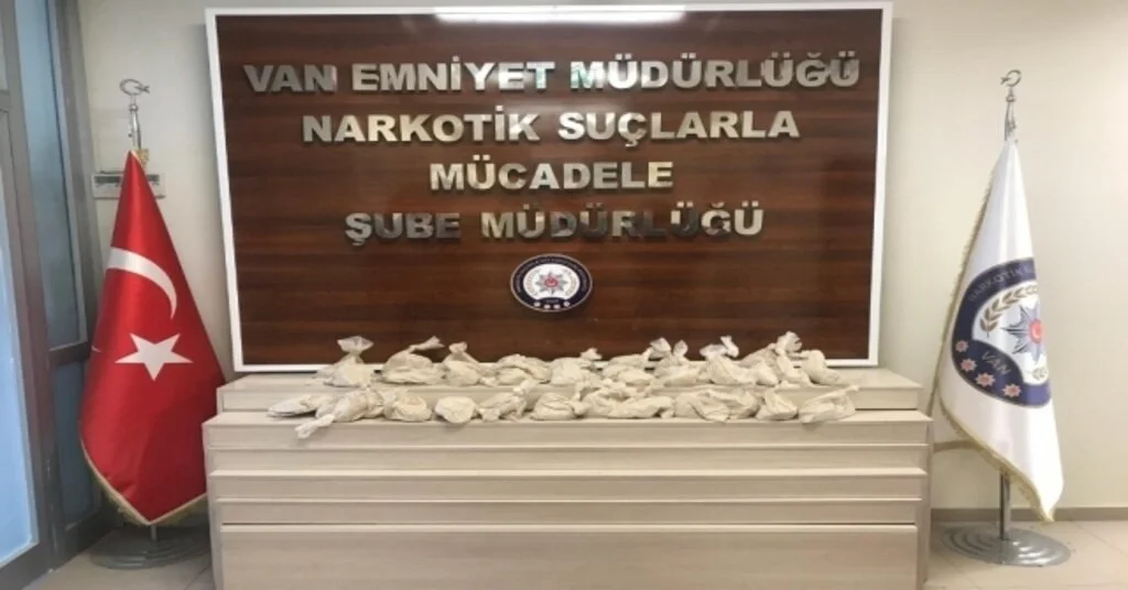 Vanda 16 Kilo 550 Gram Eroin Ele Geçirildi