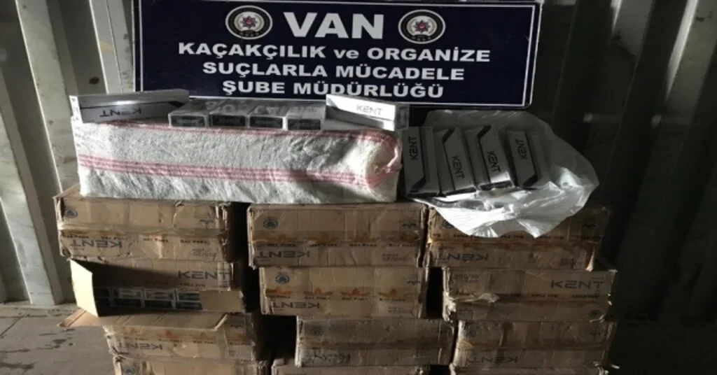 Vanda 7 Bin 500 Paket Kaçak Sigara Ele Geçirildi