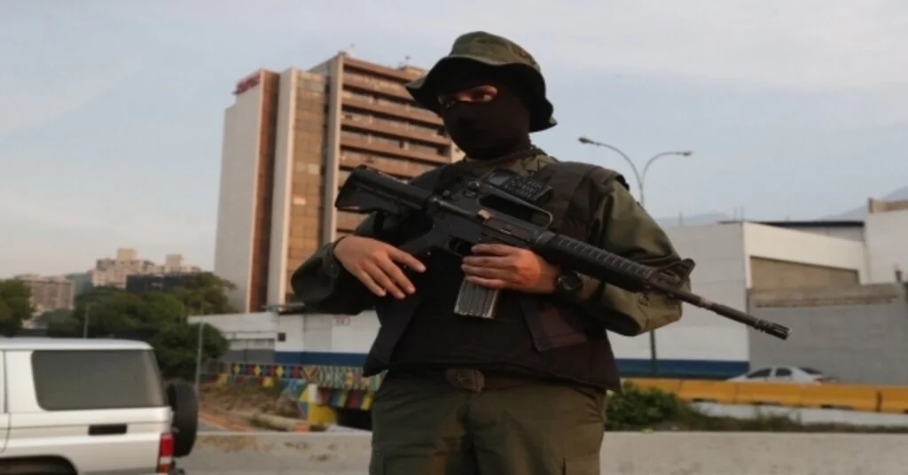 Venezuela Hükümeti: Bir Grup Asker Darbe Girişimi Başlattı