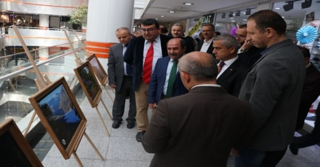 Yeniceliler Eğitim Kültür Ve Yardımlaşma Derneğinden Fotoğraf Sergisi