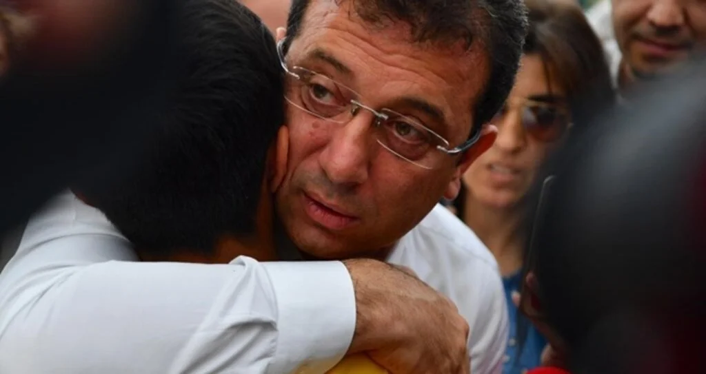 19 yaşındaki Nacican Çakır'dan İmamoğlu'na: Mazbatanızın alındığı gece yaptığınız konuşma içimde muhteşem bir umut doğurdu! 