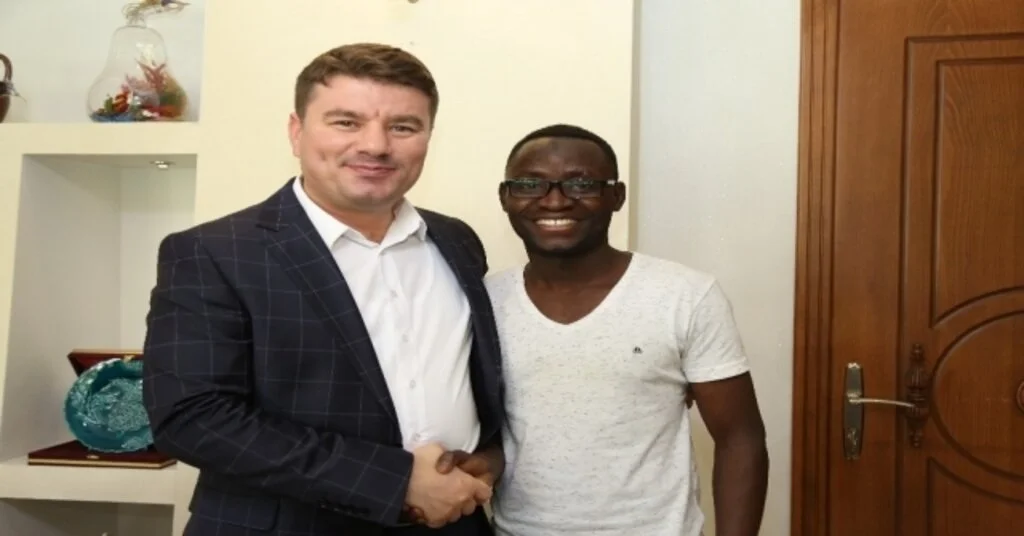 Afrikalı Öğrenci Başkan Dinçerle Buluştu