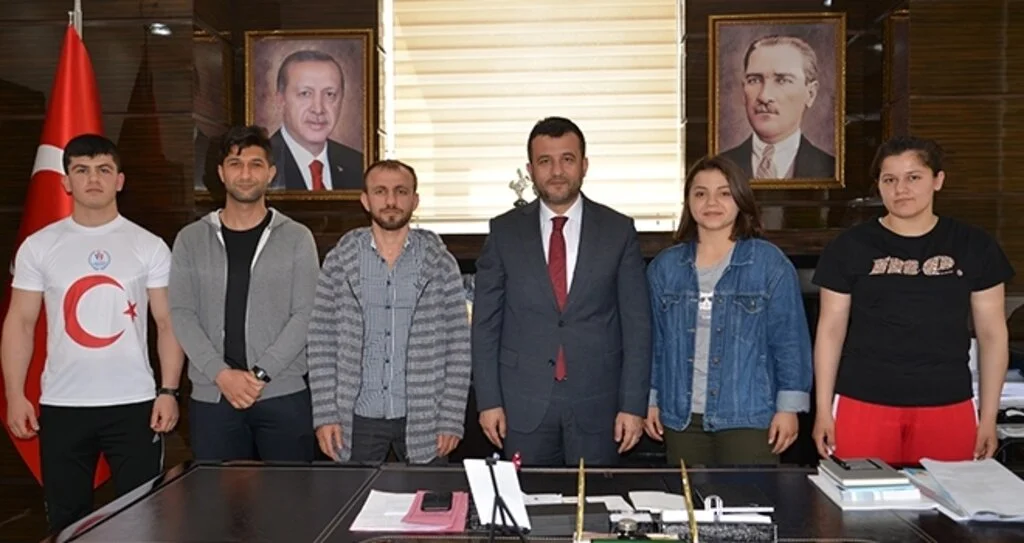 BAŞKAN DOĞAN SPORCULARI AĞIRLADI