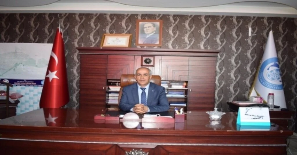 Başkan Ensariden 2. Lige Yükselen Van Büyükşehir Belediyespora Tebrik Mesajı