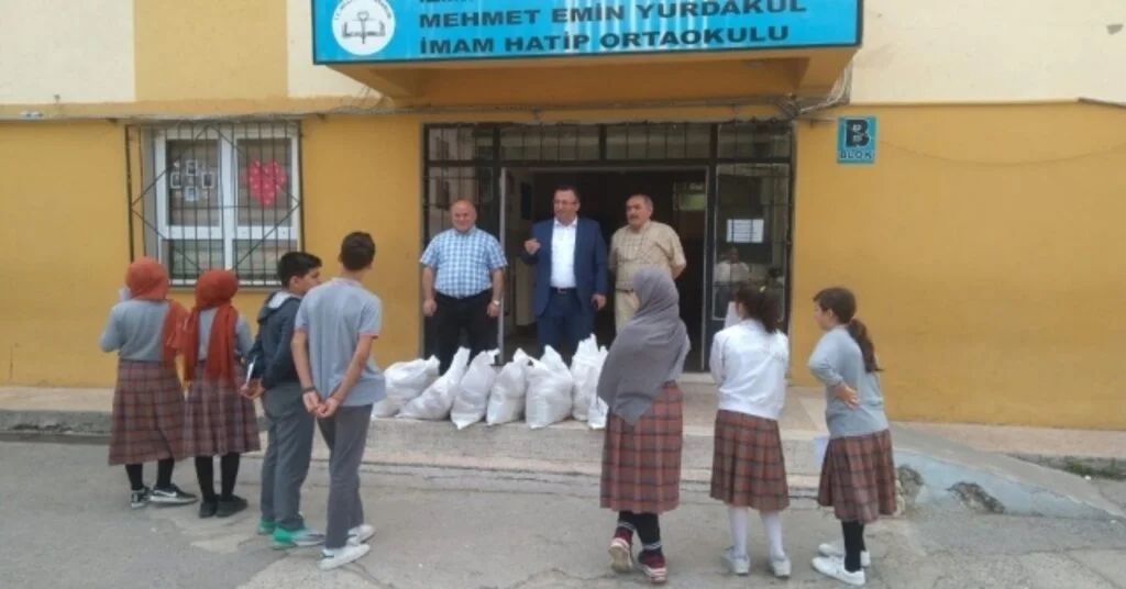Bayram Öncesi Yetimlere Yardım Projesi Sevindirdi