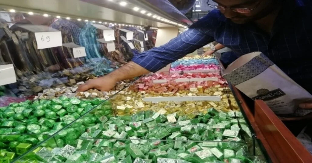 Bayramlık Çikolata Ve Şeker Tezgahlarda Yerini Aldı