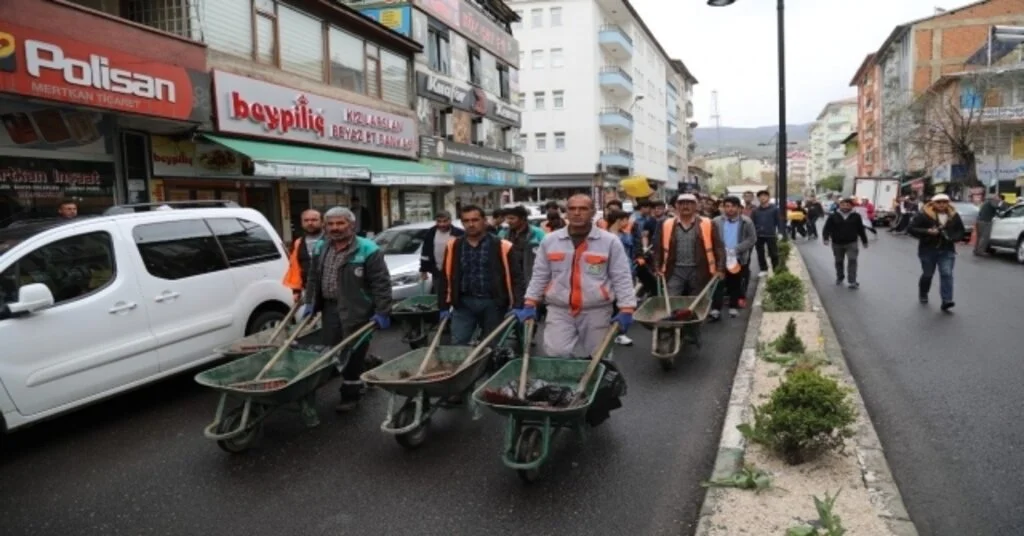 Bingölde Öğrenciler, Çevre Temizliği Yaptı