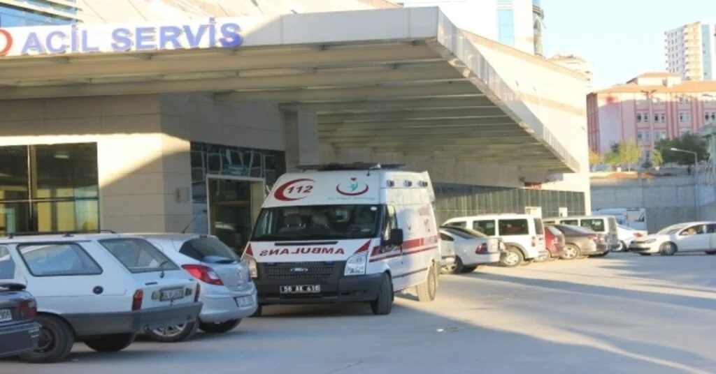 Engelli Çocuk, 7 Günlük Bebeği Damdan Düşürdü