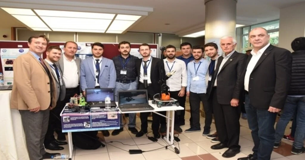 Eskişehir Sanayi Odası Ve Osmangazi Üniversitesince Düzenlenen Teknoloji Fuarında Gençlerin Projeleri Yarıştı