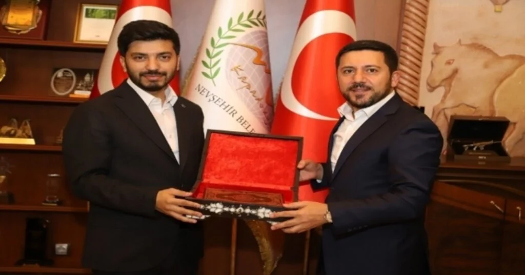 Gençlik Hizmetleri Genel Müdürü Topoğlu, Başkan Arıyı Ziyaret Etti
