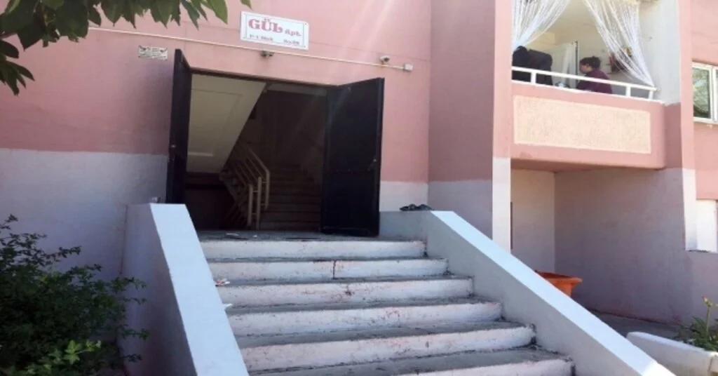 İzmirde Park Kavgası Kanlı Bitti
