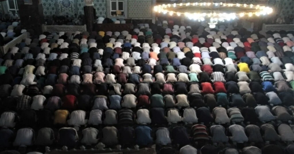 Kadir Gecesinde Camiler Doldu Taştı