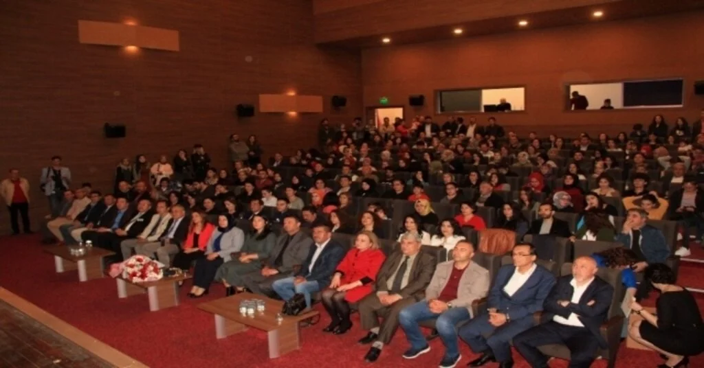 Kanser Rahatsızlıklarına Tiyatro Oyunu İle Dikkat Çektiler