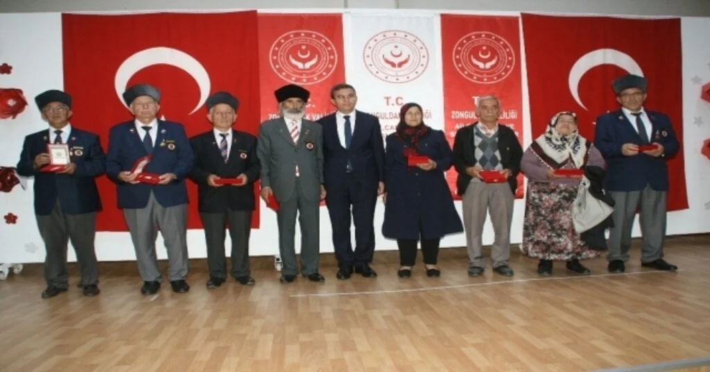 Kıbrıs Gazileri Madalya Töreninde Bir Araya Geldiler