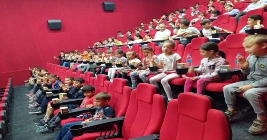 Kuyucakta 350 Öğrenci Sinema İle Tanıştı