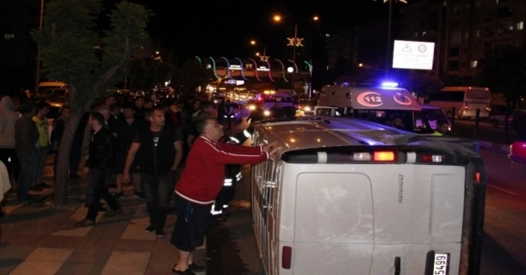Manisada Trafik Kazası:4 Yaralı