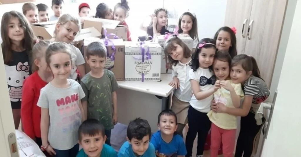 Minik Öğrenciler İyilikle Yarıştı