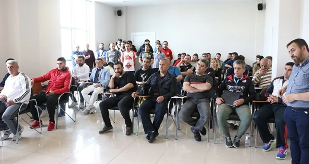 MUAY-THAİ HLEYECANI BAŞLIYOR