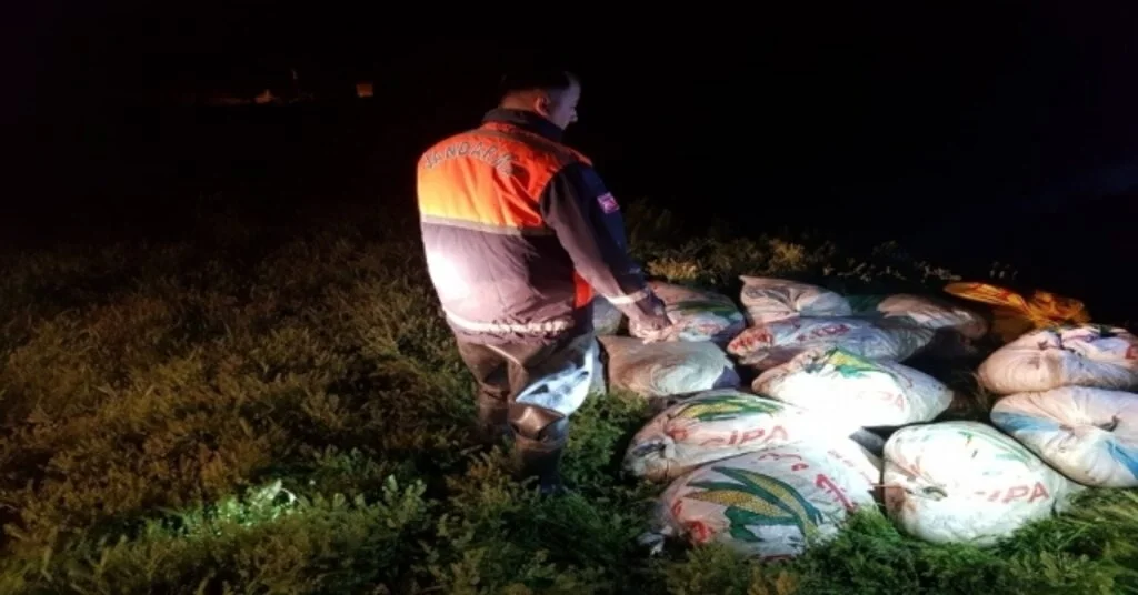 Muradiyede 500 Metre Manyat Ağ İle 5 Ton Balık Ele Geçirildi