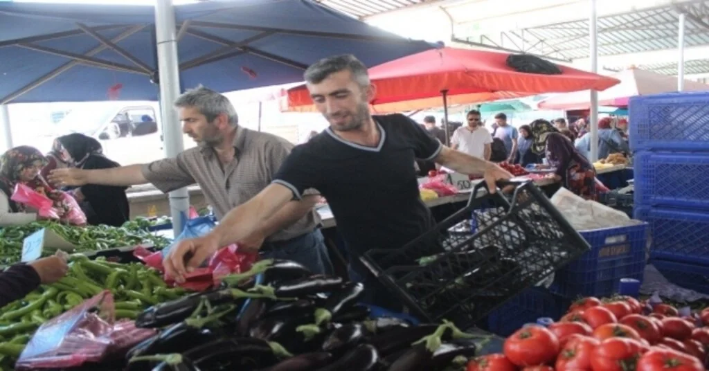 Pazarda Bayram Hareketliliği