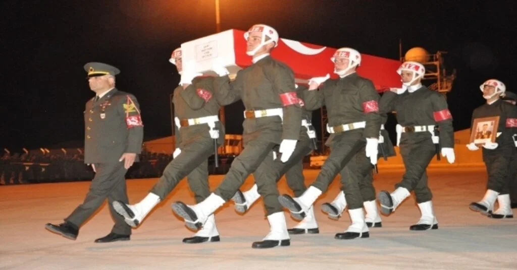Pençe Harekatı Şehitleri Yüksekovada Törenle Memleketlerine Uğurlandı