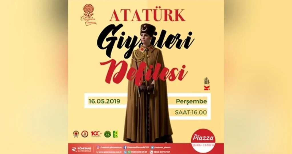 Piazza’da 'Atatürk Giysileri Defilesi'