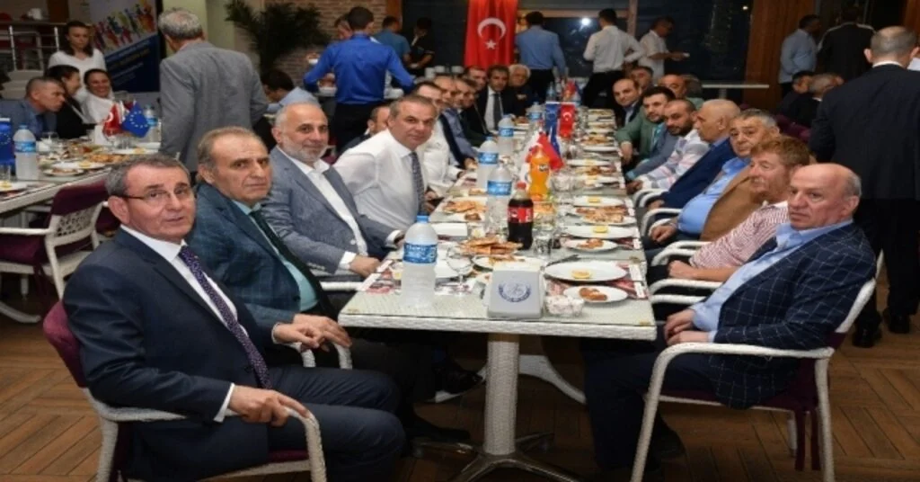 Proje İle Halk Ab Konusunda Bilgilendiriliyor