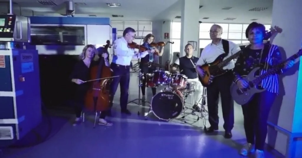 Rapçi İş Adamları Şimdi De Rockçu Oldu