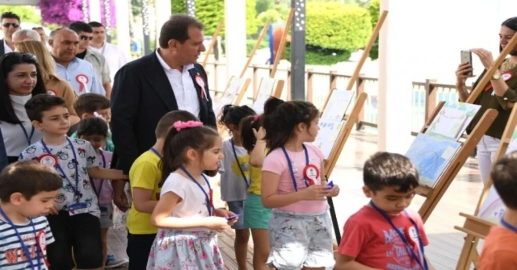 Seçer: “Hepimizin Etik Sahibi Olması Lazım. Yoksa Toplum Çürür”