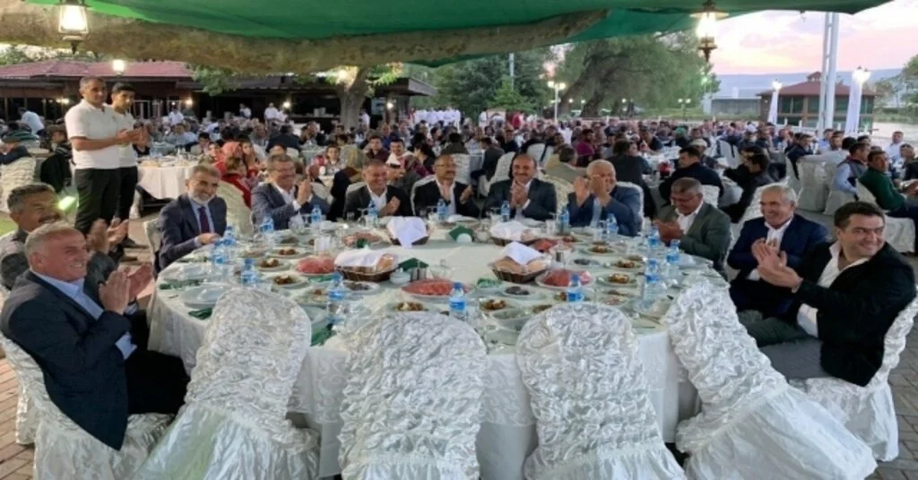 Şeker Gölünde Kurulan Şeker Sofrasına Kayseri Ve Bünyandan Bin 500 Çiftçi Katıldı