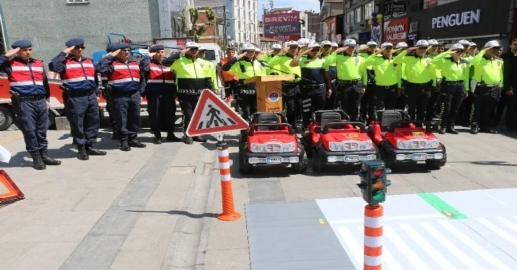 Simülasyonda Emniyet Kemerinin Önemini Öğrendiler