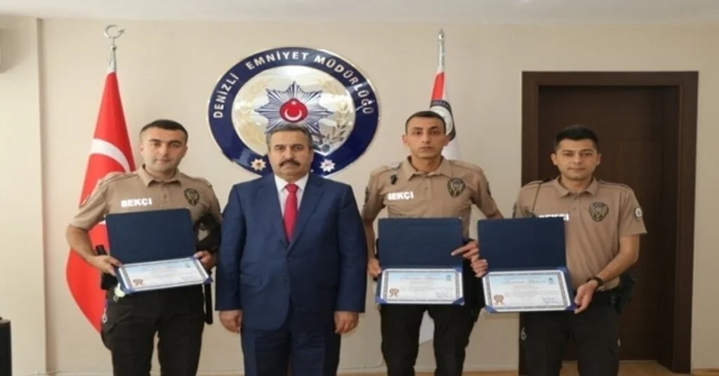 Soyguncuyu Yakalayan Çarşı Ve Mahalle Bekçileri Ödüllendirildi