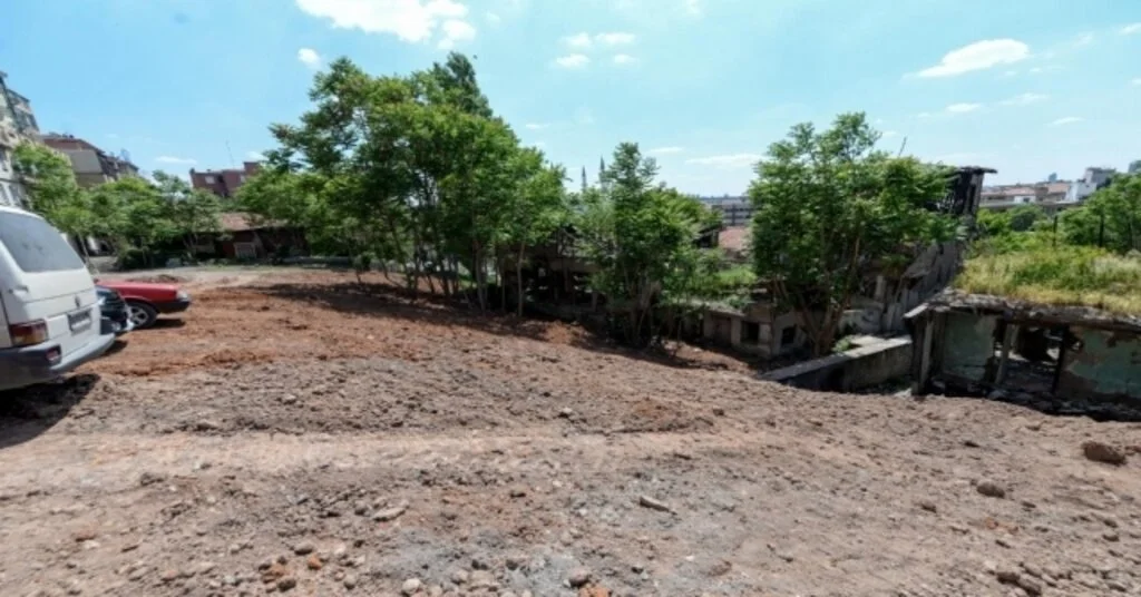Tarihi Bölgeden 350 Ton Atık Toplandı