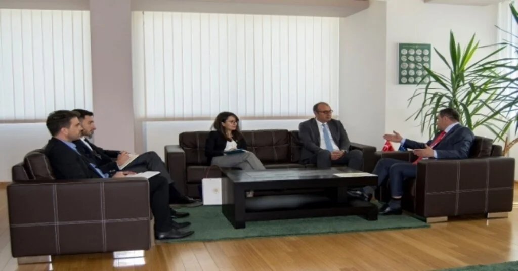 Türkiyenin Kosova Büyükelçisi Sakar, Kosova Çevre Ve Alan Planlama Bakanı Matoshi İle Görüştü