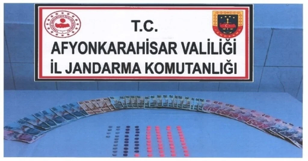 Üzerlerinden 74 Adet Uyuşturucu Hap Çıktı