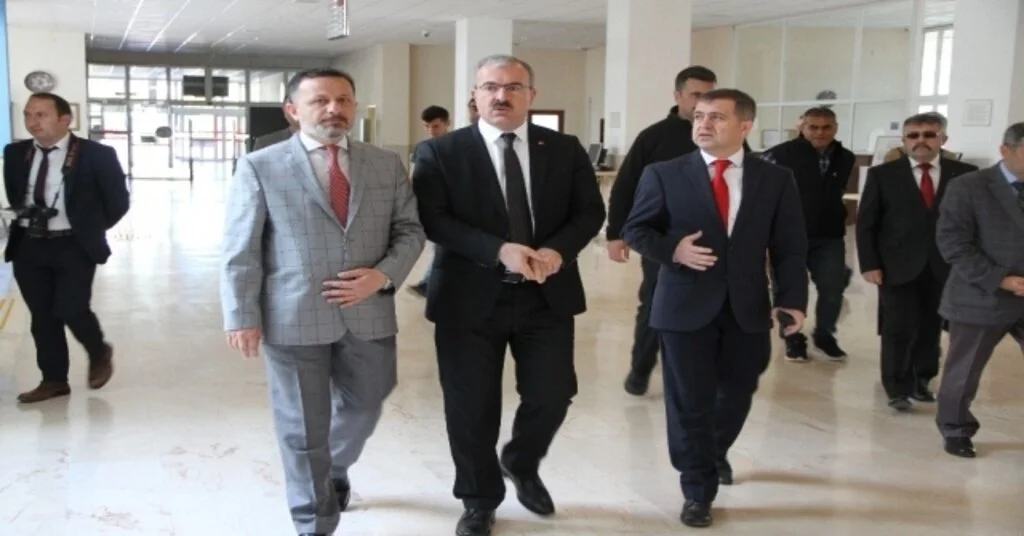 Vali Toraman, Dpü Kütüphane Ve Dokümantasyon Daire Başkanlığının Kahvaltısına Katıldı