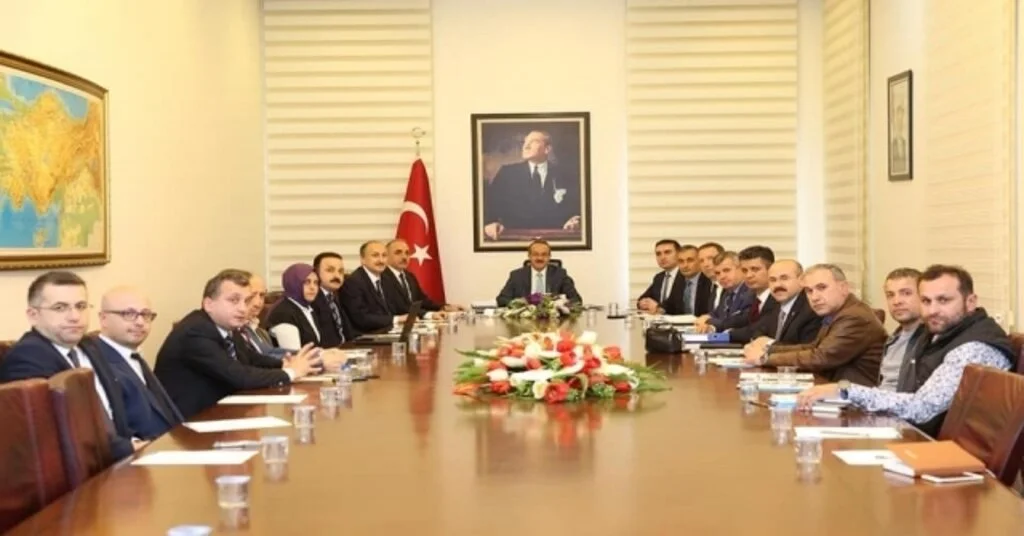 Vali Yavuz: “Bazı Kurum Müdürlerimizin İş Adamlarımızla Temaslarının Olmadığını Müşahede Ettik”