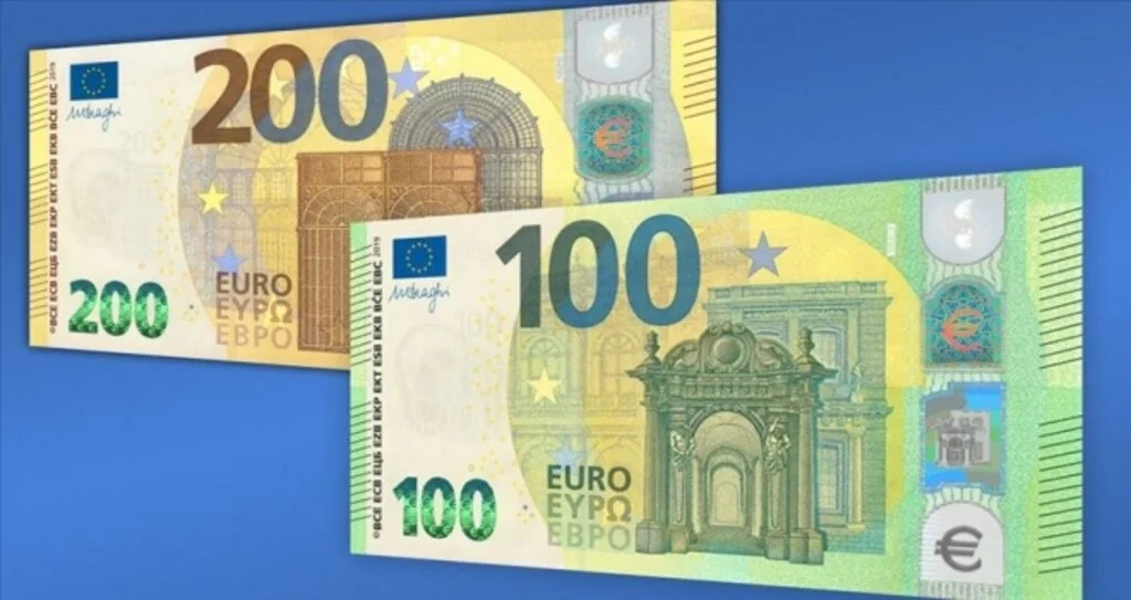 Yeni 100 ve 200 avroluk  banknotlar tedavülde