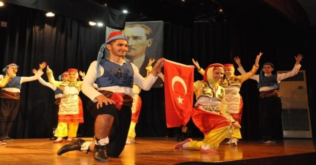 Yofderden Nazillide Folklor Şöleni