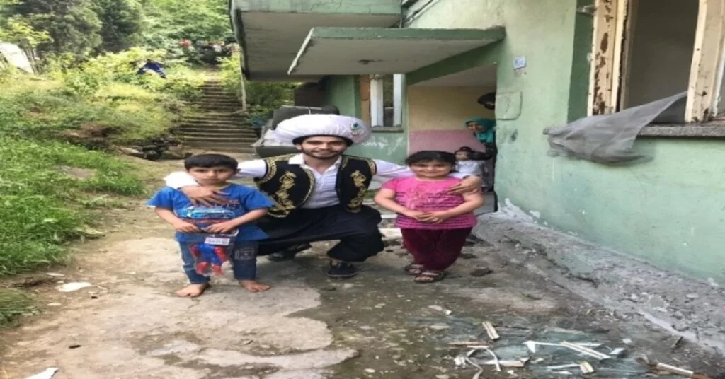 25 Çocuğu ‘Alaaddinin Sihirli Lambası İle Sevindirdi